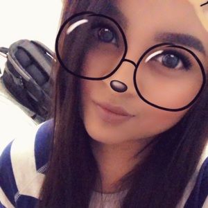 Meet your Posher, Andrea